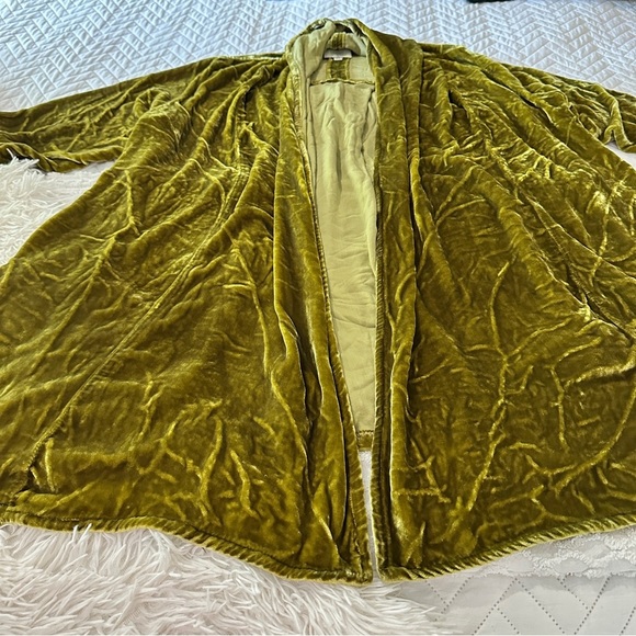 Kathleen Sommers Boutique Dijon Silk Velvet Open Cardigan Medium – Quiet Luxury - Picture 10 of 16